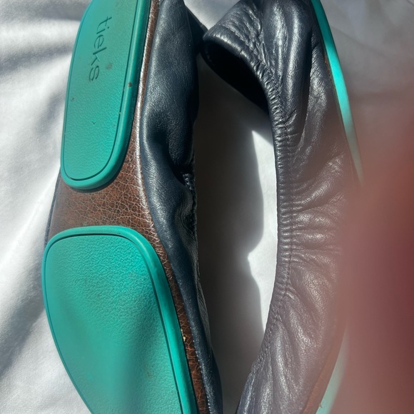 Tieks- Size 8 - Picture 7 of 11